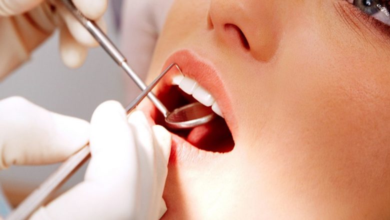 Îngrijirea Coroanelor de Porțelan: Tot Ce Trebuie Să Știi pentru o Sănătate Dentară Optimă