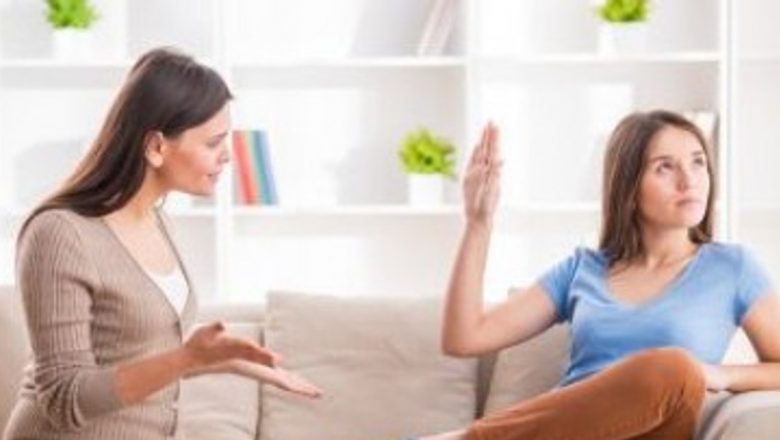 Înțelegerea comportamentului nefiresc al adolescenților: Ghid pentru părinți