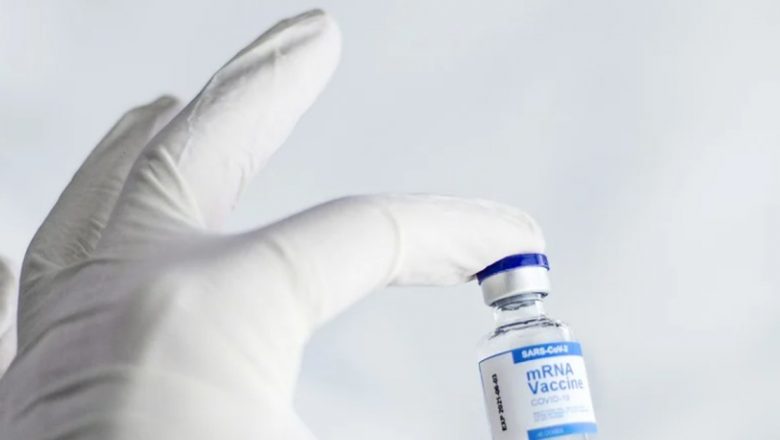 Compararea eficacității vaccinurilor Pfizer și Moderna împotriva variantei Omicron: Ce ar trebui să știm