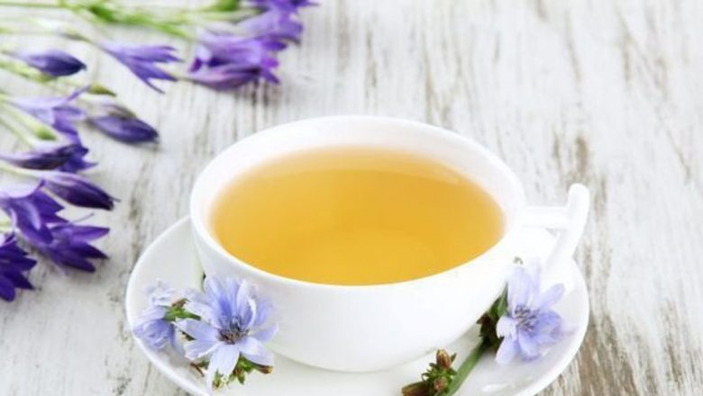 Plantele Medicinale: Soluții Naturale pentru Detoxificarea Ficatului