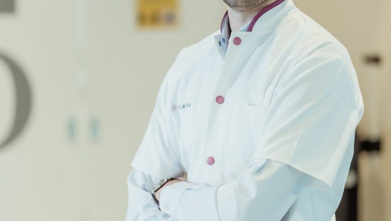 Explorarea Complexității Durerilor de Cap: Tipuri, Cauze și Tratament