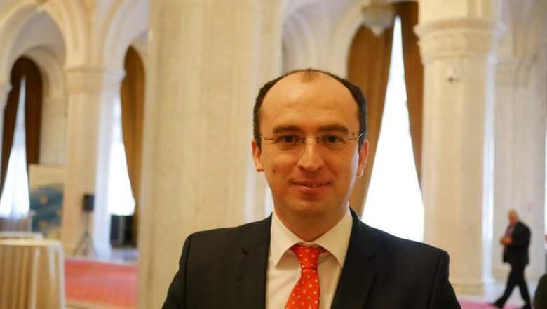 Revoluția Medicinii Personalizate: Impactul Medicamentelor Biologice asupra Pacienților din România