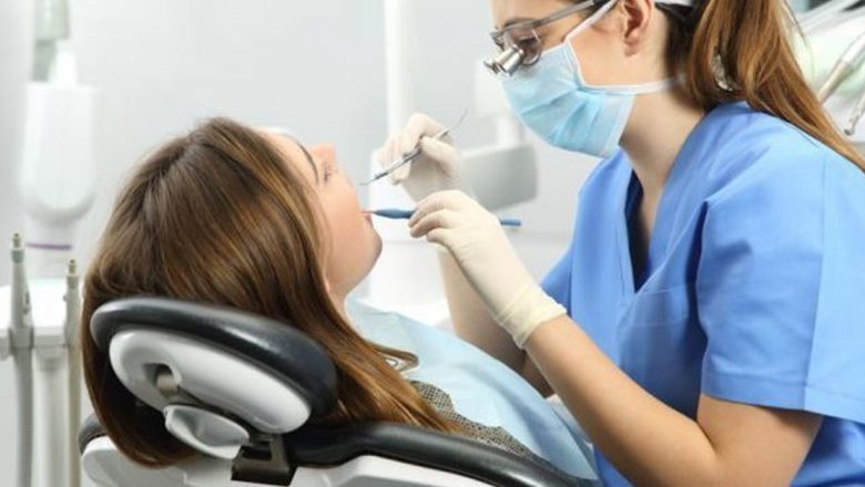 Efectele unei vizite rare la stomatolog: Analiza obiceiurilor dentare ale românilor în ultimii doi ani
