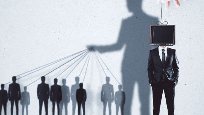 Ești Ușor de Manipulat? O Analiză Profundă a Influențelor Sociale și a Deciziilor Personale