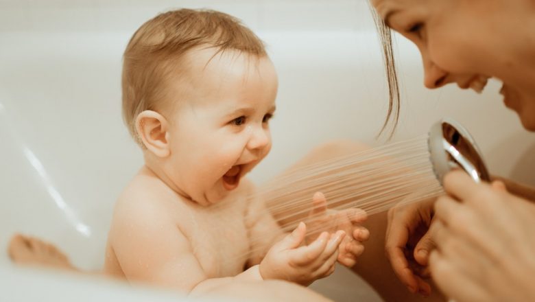 Îngrijirea bebelușului: Întrebări Frecvente pentru Proaspeții Părinți și Răspunsuri Fundamentate
