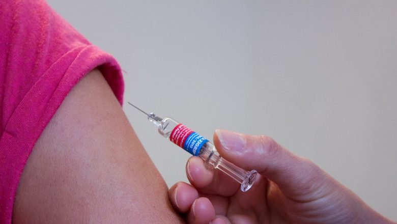 Danemarca, Pionier în Administrarea Dozei a Patra de Vaccin Anti-Covid în Europa: O Analiză Detaliată
