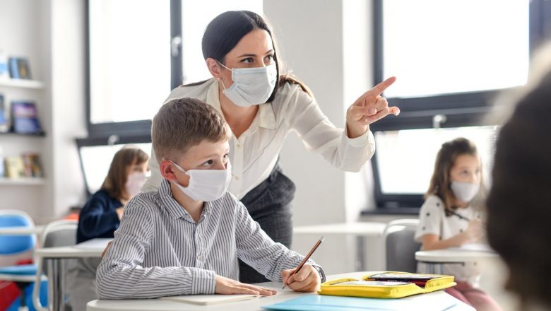 Critica lui Octavian Jurma: Dilema educației în pandemie și siguranța copiilor