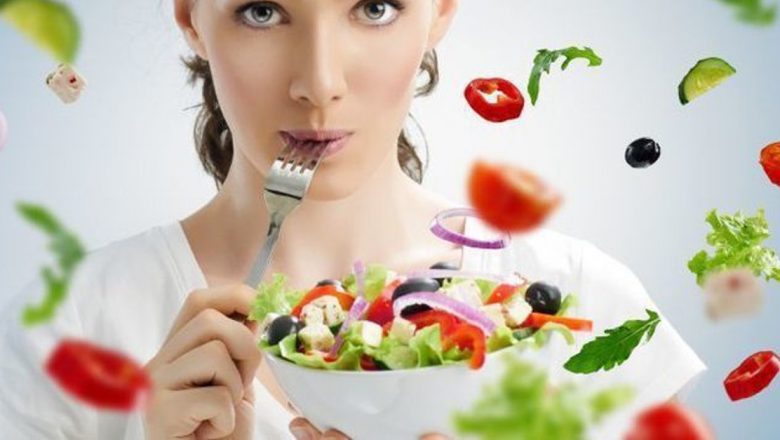 Întoarcerea la Echilibru: Cum Să Renunți la Excesele Culinare După Sărbători