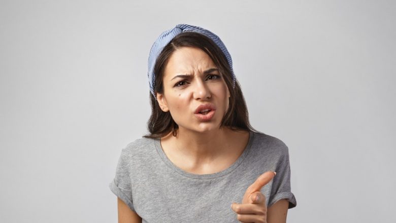 Sindromul Premenstrual: O Analiză Detaliată a Simptomelor și Implicațiilor Sale