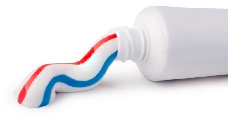 Utilizări Neobișnuite ale Pastei de Dinți: De la Igiena Orală la Soluții Inovatoare în Gospodărie
