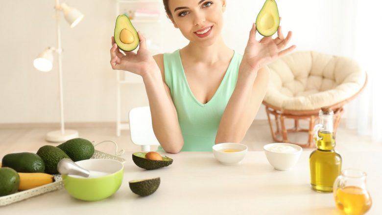 Avocado: superalimentul care îmbunătățește sănătatea – Beneficii, consum și implicații