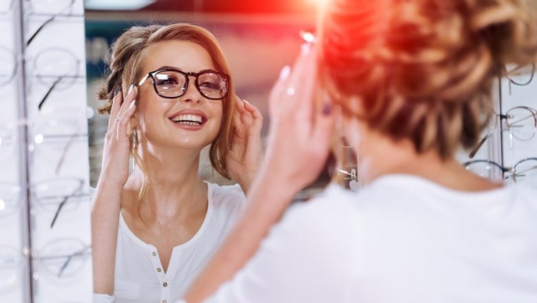 Pericolele ochelarilor de vedere din supermarket: De ce consultarea unui specialist este esențială pentru sănătatea oculară