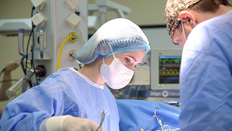 Cancerul Tiroidian: Simptome, Diagnostic și Perspective de Tratament