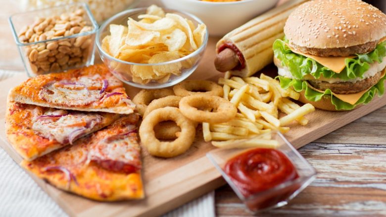 Alimentele Nesănătoase: Un Pericol Ascuns și Cum Să Ne Eliberăm de Dependențe Alimentare