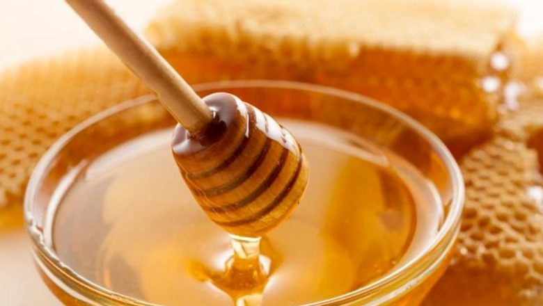Falsificarea mierii: O problemă alarmantă care afectează sănătatea consumatorilor