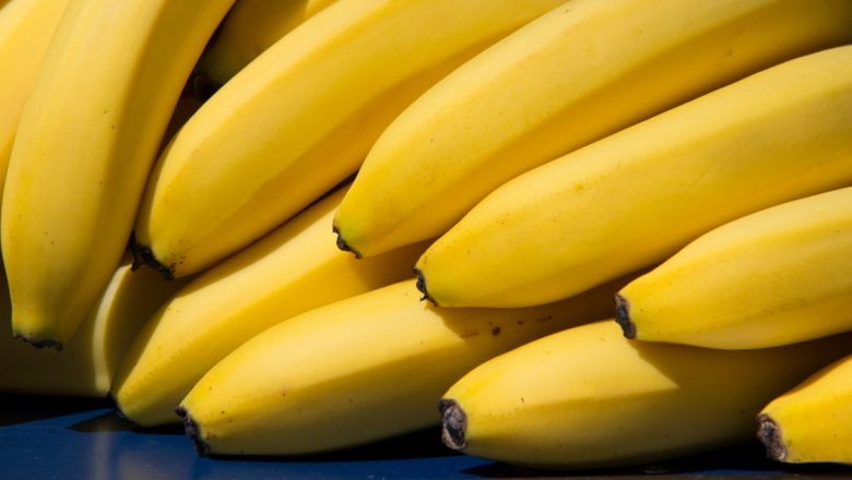 Bananele: Un Superaliment pentru Sănătate sau Un Pericol pentru Unii? Analiza Detaliată a Beneficiilor și Riscurilor