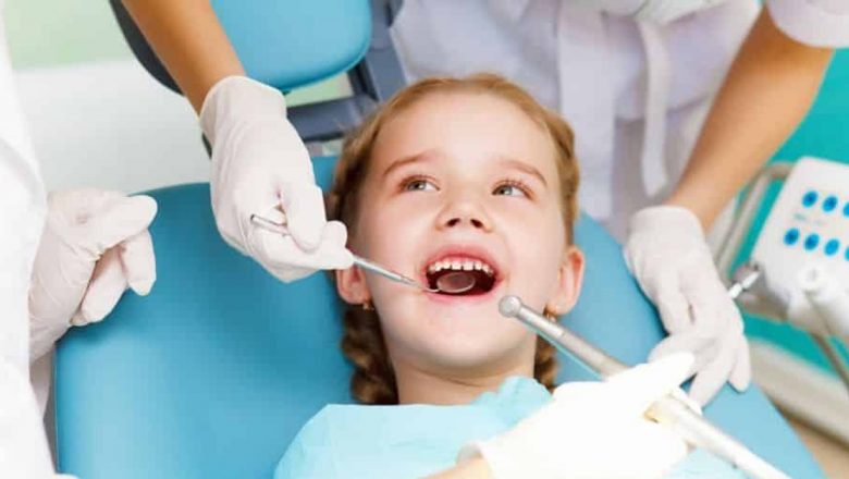 Reguli Esențiale pentru Sănătatea Dentară a Copiilor: Ghid Complet pentru Părinți