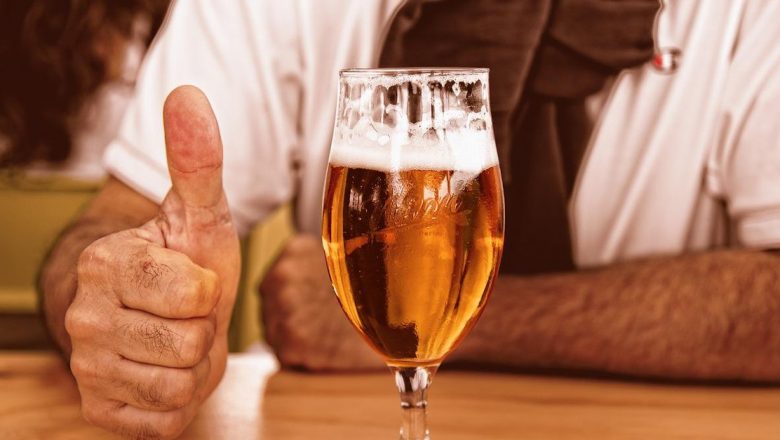 Beneficiile surprinzătoare ale consumului moderat de bere: O privire detaliată asupra studiilor recente despre demență și sănătate