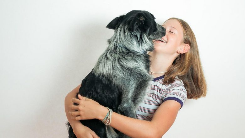 Riscurile surprinzătoare ale dormitului alături de animalul de companie: O analiză detaliată