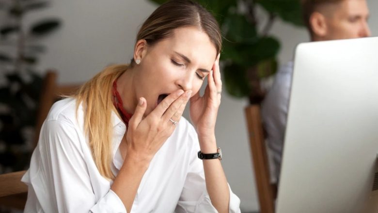 Sindromul Burnout: O Analiză Detaliată a Epuizării Profesionale și Impactul Asupra Societății