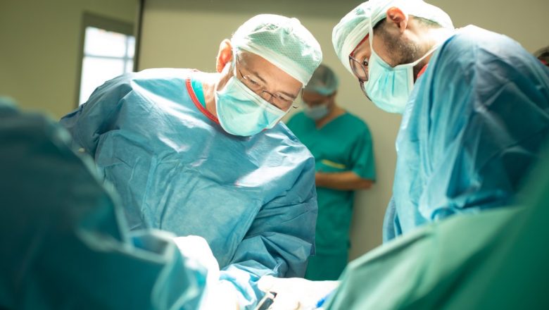 Reconstrucția Ligamentelor în Genunchi: Povestea unui Tânăr Sportiv și Intervenția de Succes la Spitalul Regina Maria Brașov