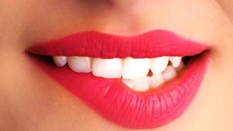 Buzele Uscate: Cauze, Îngrijire și Soluții pentru Sănătatea Buzei Tale