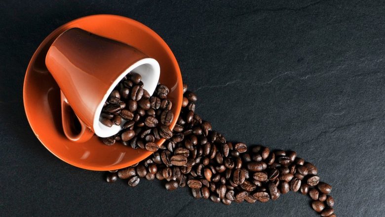 Cafeaua: Beneficii, Riscuri și Simptomele Excesului