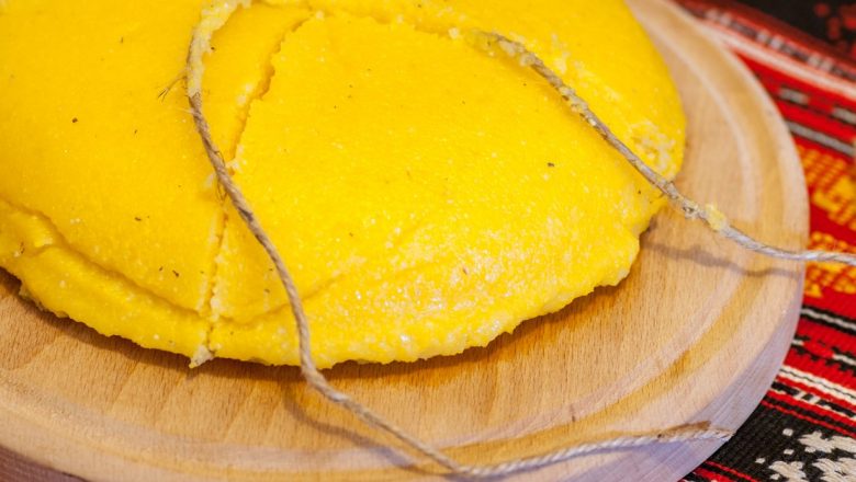 Pâine versus Mămăligă: O Analiză Detaliată a Alegerei Alimentelor pentru Diabetici