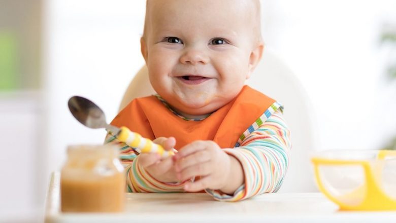 Diversificarea alimentației la bebeluși: Ghid complet pentru părinți