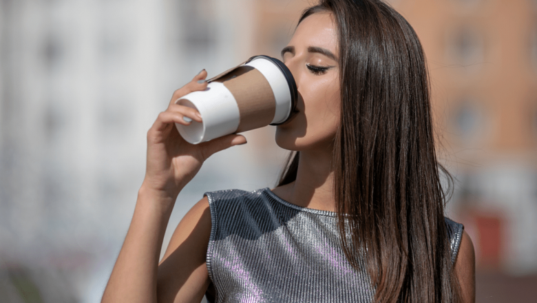 Cafeaua și Protecția Creierului: O Analiză Detaliată a Impactului Cofeinei asupra Demenței la Femei