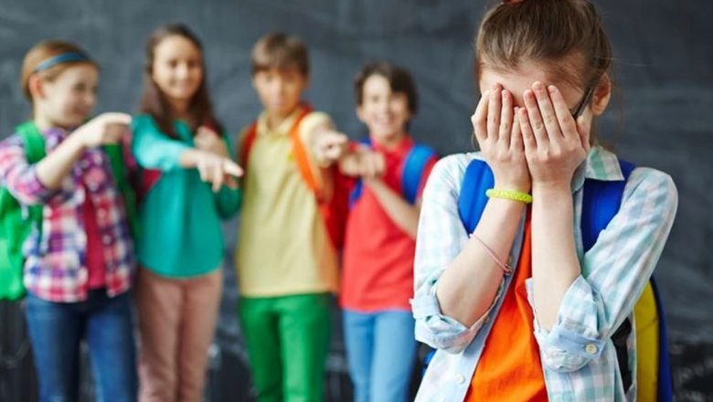 Prevenirea Violenței în Școli: Ghidul Psihologului pentru Părinți și Educatori