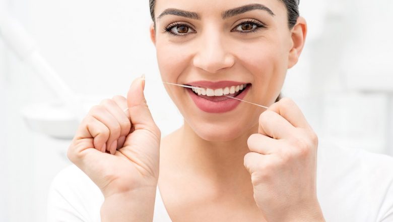 Ața dentară: Momentul optim pentru utilizare în rutina de igienă orală