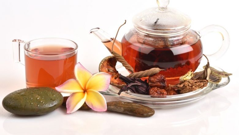 Ceaiul de Senna: Laxativ Natural pentru Constipație și Beneficiile Sale pentru Sănătate