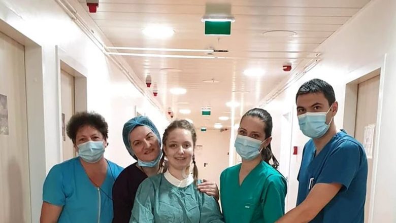 Replantarea brațelor Alexiei: o poveste de curaj și inovație medicală