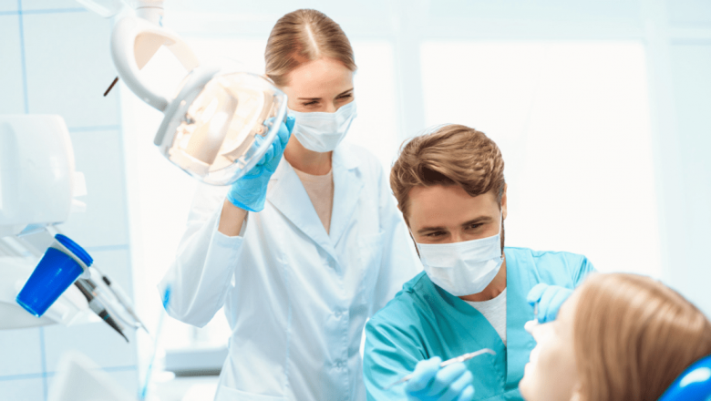 Clinică stomatologică versus cabinet dentar: O analiză detaliată a avantajelor și dezavantajelor