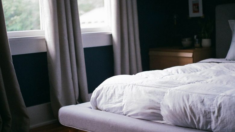 Când și de ce să înlocuiești salteaua veche? Semnele esențiale de care să ții cont