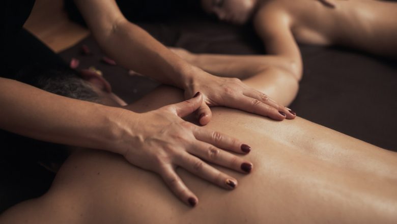 Beneficiile masajului în cuplu: O călătorie spre relaxare și conexiune profundă