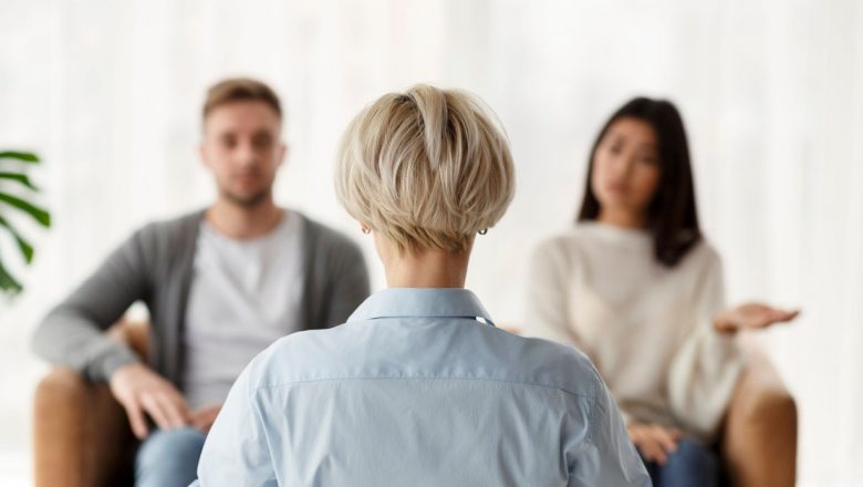 Semnele unui psihoterapeut neprofesionist: Ghidul esențial pentru clienți