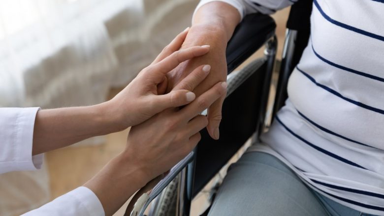 Cauzele Paraliziei: Un Studiu Detaliat asupra Afecțiunilor care Pot Conduce la Pierderea Mobilității