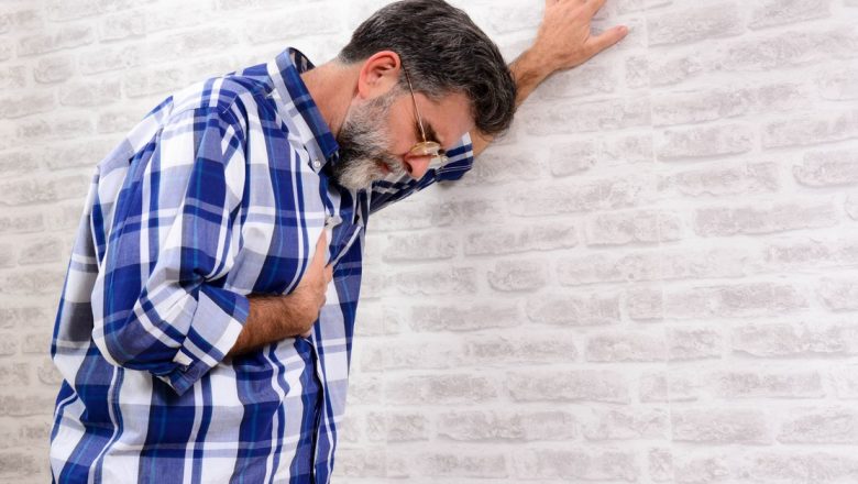 Înțelegerea emboliei pulmonare: Semne, riscuri și prevenție