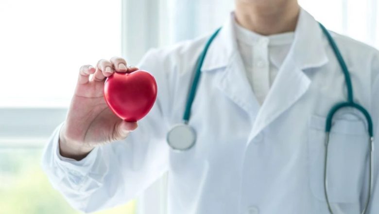 Ce mănâncă un cardiolog pentru a-și susține sănătatea inimii: O privire detaliată asupra alegerilor alimentare esențiale