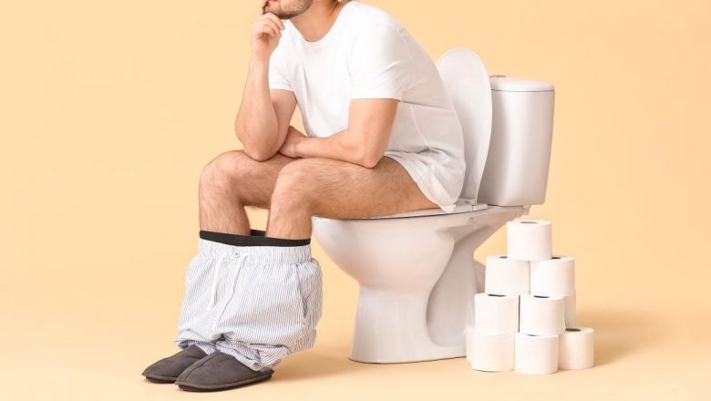 Culoarea și mirosul scaunului: Indicatori cheie ai sănătății digestive