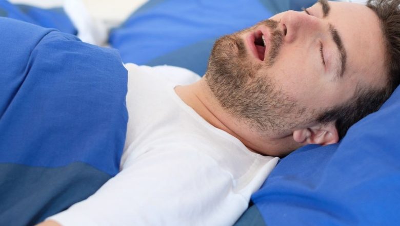 Sforăitul: O privire detaliată asupra impactului său asupra sănătății și soluții de tratament