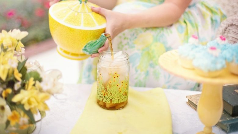 Ceaiul de Cimbrișor: Remediul Natural pentru Migrene și Problemele cu Fierea