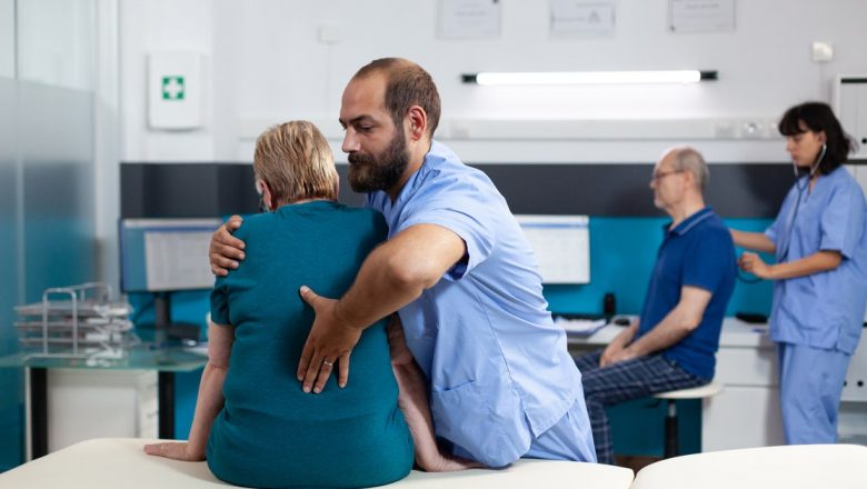 Impactul Kinetoterapiei: Cum Reducerea Durerii cu Aproape 50% Transformă Viața Pacienților