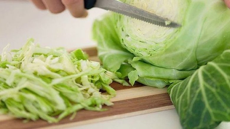 Frunzele de varză: Un remediu natural pentru problemele legate de alăptare