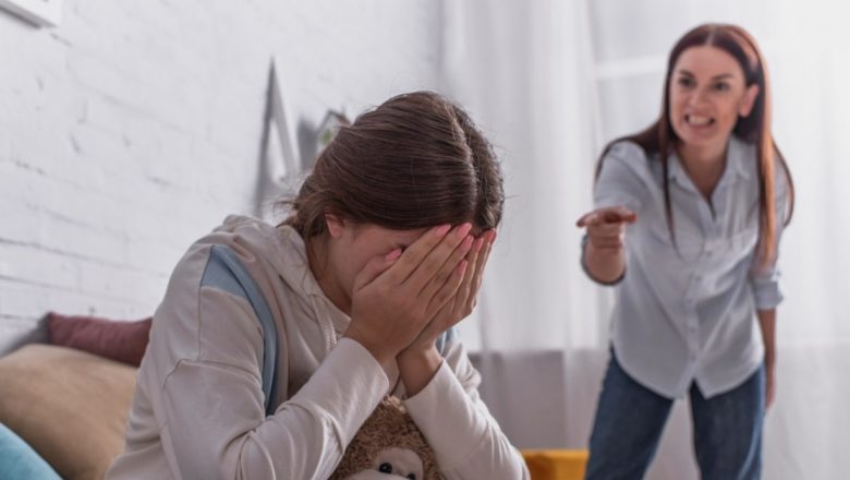 Impactul cuvintelor: Cum frazele dureroase pot afecta dezvoltarea copiilor