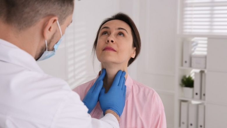 Când simptomele comune ale răcelii ascund amenințări serioase: O privire detaliată asupra legăturii dintre răceală și cancer