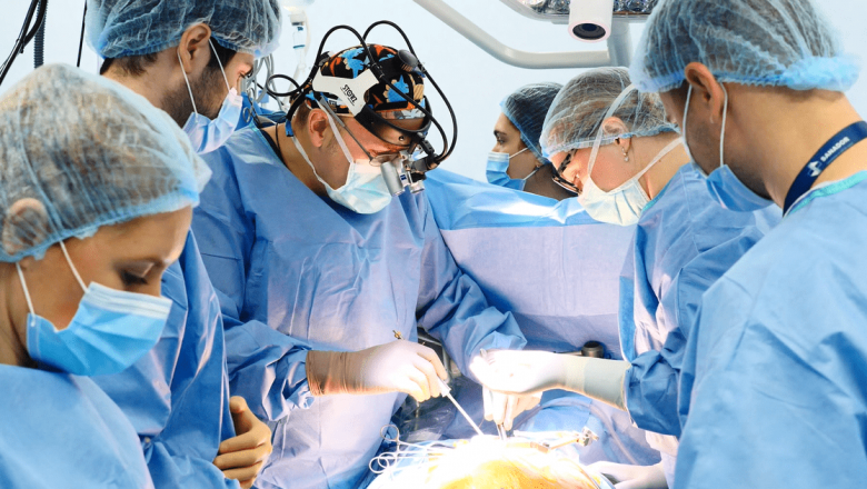 Progres Remarcabil în Chirurgia Cardiovasculară Minim Invazivă la Spitalul Clinic SANADOR: O Privire Asupra Inovațiilor și Impactului Asupra Pacienților