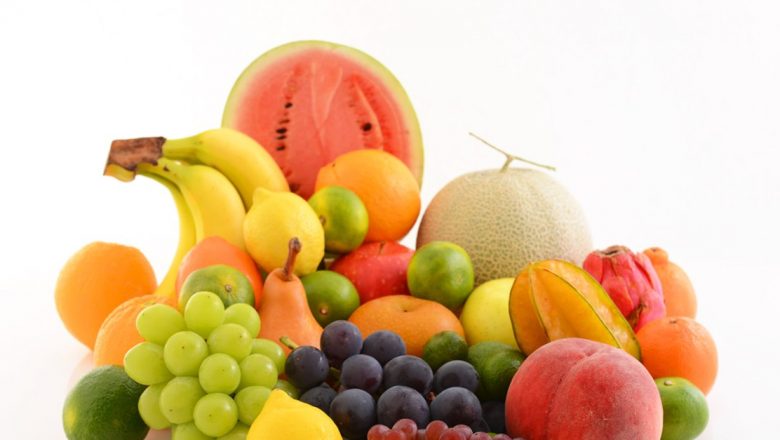 Fructe Benefice pentru Pacienții cu Cancer: O Analiză Detaliată